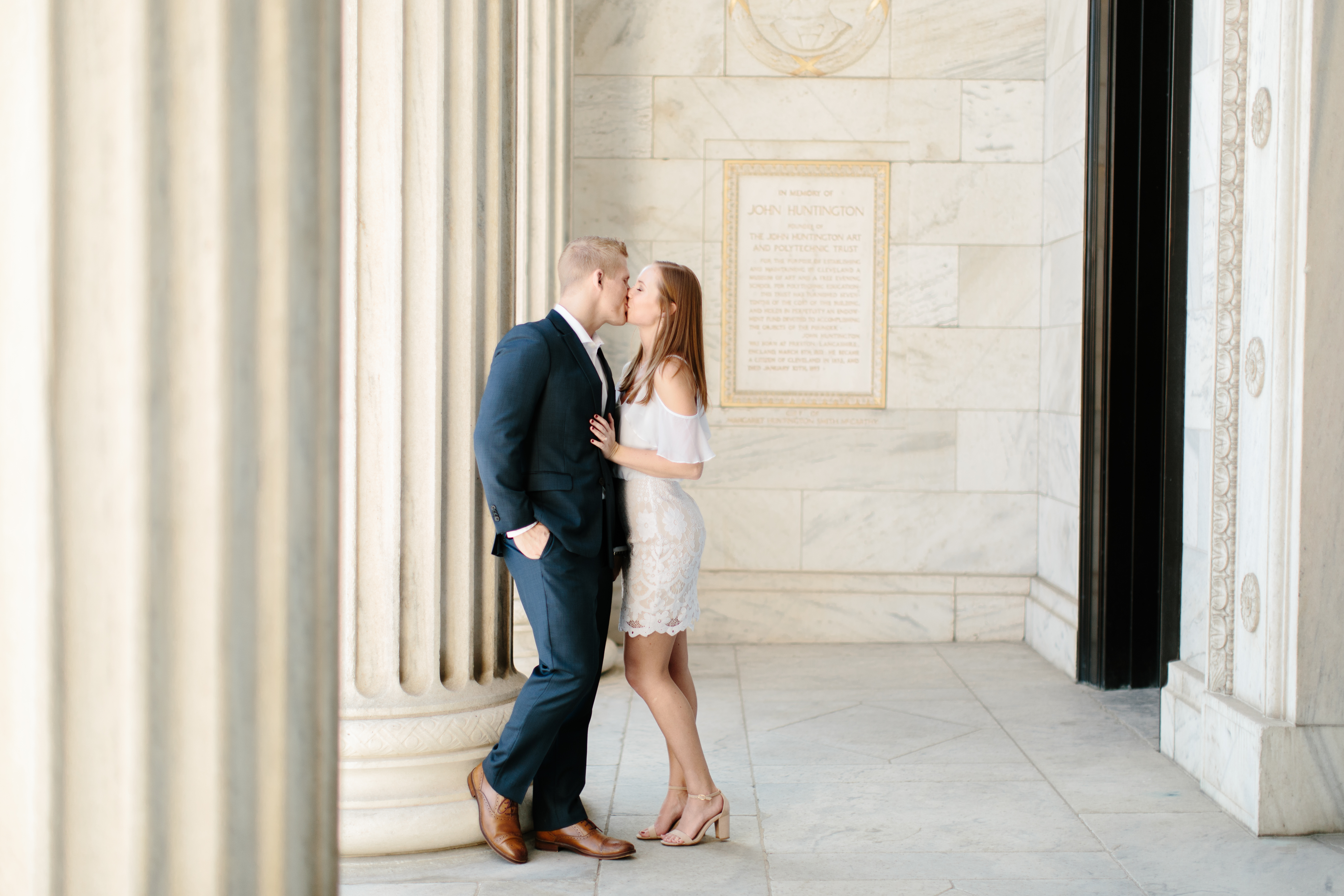 Cleveland Museum of Art Engagement Session by Cleveland wedding photographers