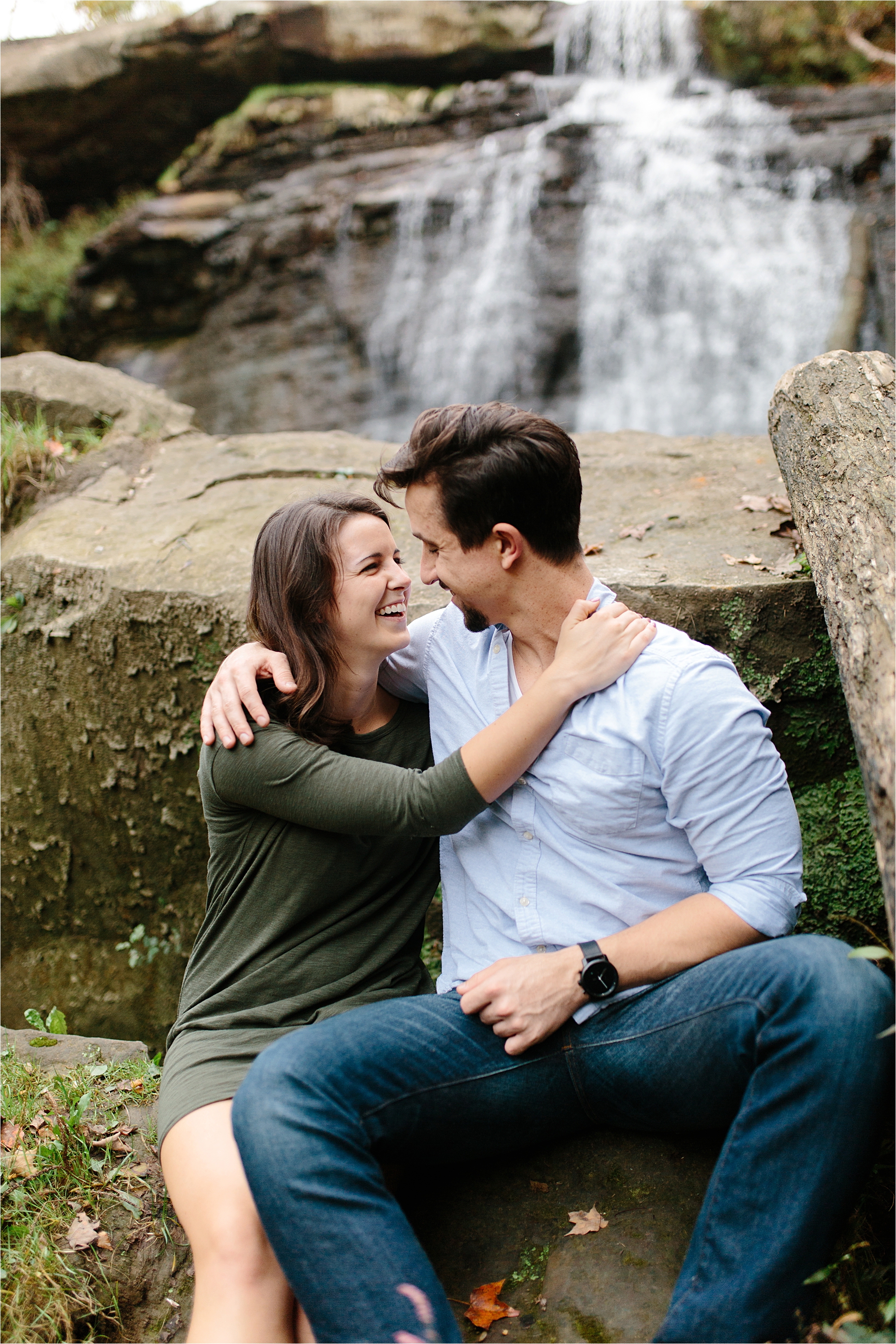 couple engagement session at brandywine falls