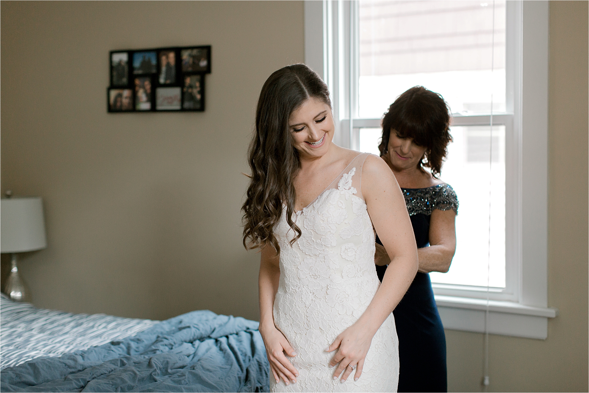 bride getting ready with mother in Cleveland Wedding