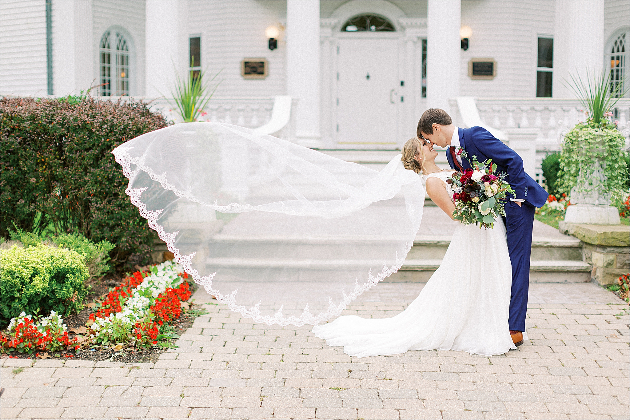 Wedding at Mooreland mansion by Cleveland photographers Austin & Rachel Photography