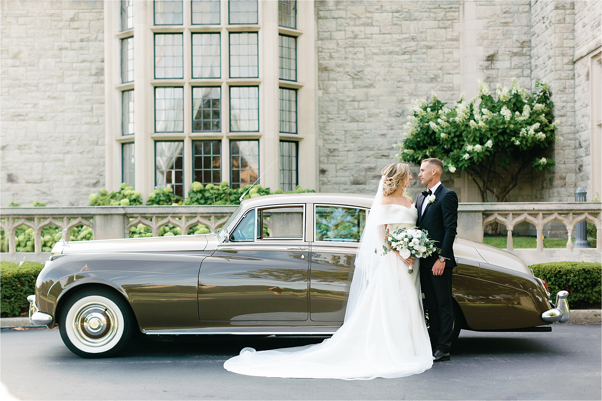 Rolls Royce wedding photo 